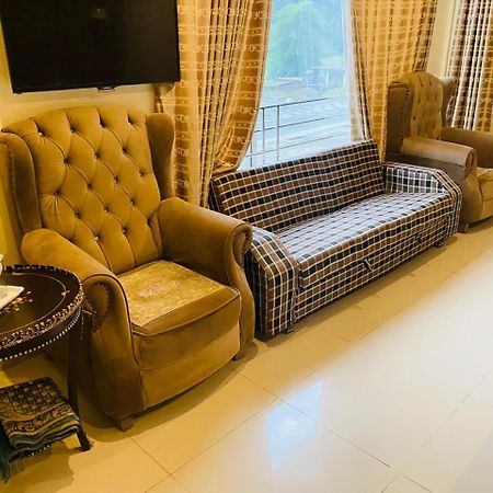 Manila Heights Hotel Naran Ngoại thất bức ảnh