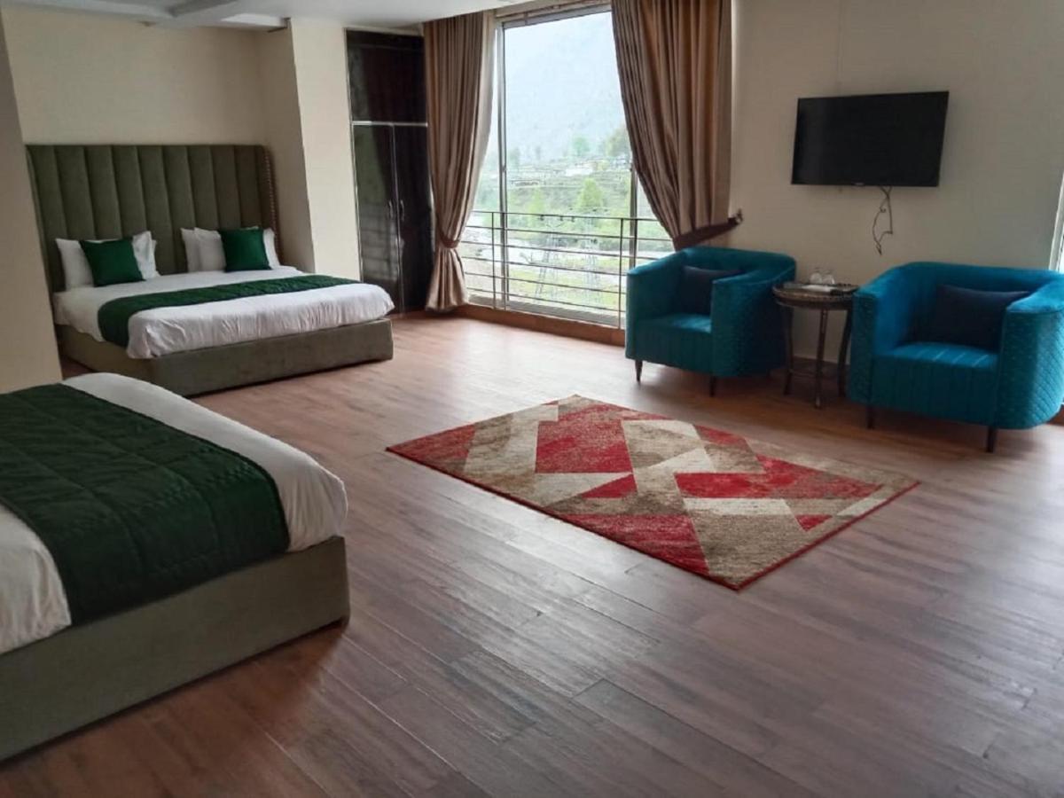 Manila Heights Hotel Naran Ngoại thất bức ảnh